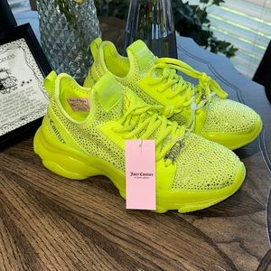 Beautiful Juicy shoes 👟✨💕✨